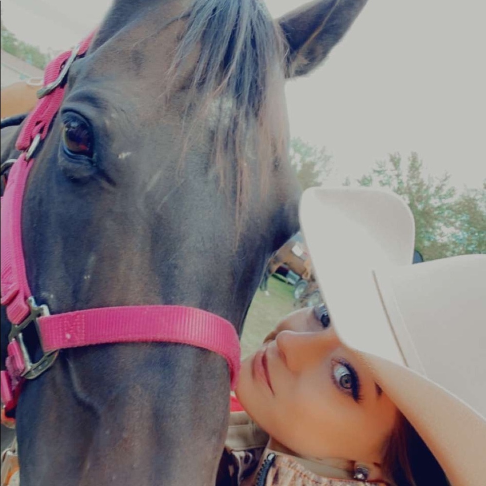 Meet your Posher, Ashtyn